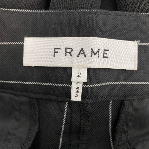 FRAME Pleated Crop Pants - Picture 7 of 7